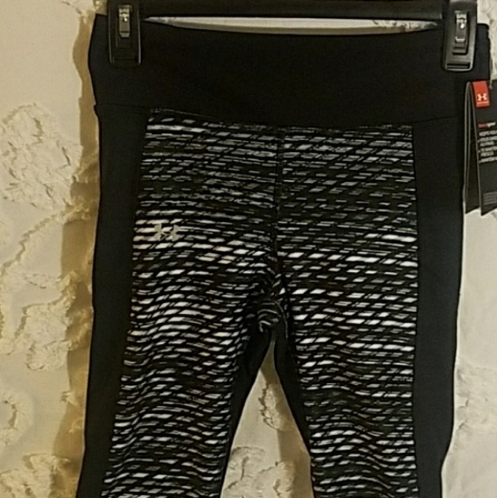 NWT UNDER ARMOUR - Picture 9 of 9